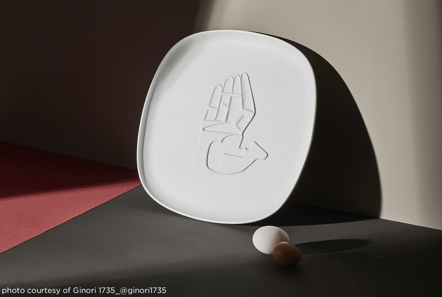 17 cassina ginori 1735 collection chandigarh le corbusier la main ouverte ph ginori 1735